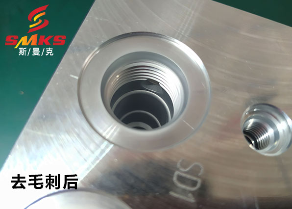 液压阀块内部贯通孔去毛刺，这种<a href='//www.hk-konki.com' target='_blank'><u>伟德app下载苹果
</u></a>你一定没见过！